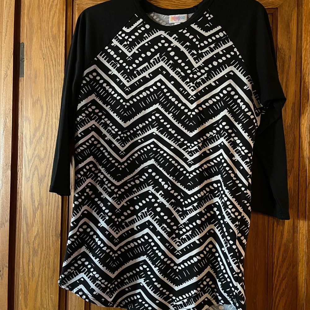 LulaRoe 3/4 sleeve small randy